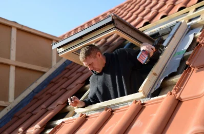 Pose de fenêtres de toit Velux à Commenchon